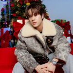 Korapat Kirdpan Instagram - @Coach ชวนมาฉลองเทศกาลแห่งความสุขกับงาน ‘Coach Holiday Pop Up’ ที่ไอคอนสยาม ปาร์ค 2 ชั้น 2 ทั้งต้นคริสต์มาส มุมถ่ายรูปต่างๆ และกิจกรรมความบันเทิงจัดเต็มตลอดทั้งเดือนธันวา แวะมาถ่ายรูปได้ตั้งแต่วันนี้ถึงวันที่ 3 มกราคมเลยนะครับ!!🎄🎅🏻 #CoachHoliday #CoachNY #pacificagroup #ICONSIAM