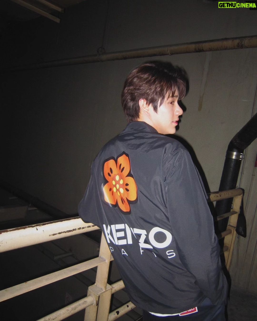 Korapat Kirdpan Instagram - @KENZO #KENZOTH