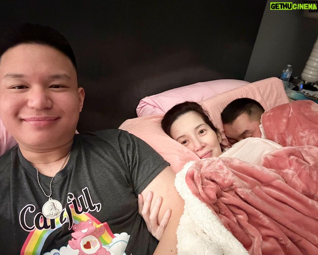 Kris Aquino Instagram - About their 1st day back… bimb slept from 3 AM to 3:30 PM. Kuya slept at 2 AM but was up at 8 AM. He went to Mass with vice gov @markleviste, and his 2 kids who are here (allowing them their privacy because i didn’t ask permission if i could put their names in my caption) then they all had lunch with kuya’s favorite Tito Allen & Tita Irene (we consider them as valued members of a growing list of very kind friends we now consider as our extended Southern California family)… Kuya wanted siesta around 4:30 PM so sinamahan ko sya and i fell asleep again. When bimb came back to our room after eating a very late lunch, Kuya woke up and said he’d walk around. Bimb said he was sleepy kaya sinabayan ko rin sya. Until i woke up and saw it was already 10:20 PM… super well rested ako, sumobra nga lang ang tulog… sobrang na miss kong sumiksik sa aking 2 giants. Kahit matindi ang pinagdadaanan, i remain very grateful to God for blessing me with my 2 sons and blessing us with so many Prayer Warriors. Thank you for including my healing in your prayers even though you don’t even know me personally. When i read your comments, i get teary eyed because i ask myself- what did i do to deserve this outpouring of concern & compassion? Maraming salamat dahil sa gitna ng mga sarili nyong mga problema, naiisip nyo pa rin isama ako at ang mga anak ko sa inyong panalangin. God bless you more. 💛