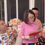 Kris Aquino Instagram – Boy & @gmanetwork THANK YOU for allowing me to spend my birthday with you & the 🇵🇭. My BP was going haywire before i went live, that’s why i said Avanzado instead of DANTES🫠- i’m sorry @dongdantes. 

Yes, because of Churg Strauss i now have cardiomyopathy. This means my heart muscles are having trouble pumping blood due to inflammation, and because of that inflammation, it’s exhausting my heart and causing it to begin to fail and ultimately, please pray with me- sana hindi tuluyang sumuko or mag CARDIAC ARREST. 

Please help me pray for my doctors and my nurses so that God will continue to guide them as they try to heal me. I have always believed in sharing the TRUTH no matter how painful with all of you. Why? Because sinamahan nyo ako sa laban. Sana wag tayong sumuko sa ating pananampalataya na nakikinig ang Diyos sa mga Dasal ng buo ang tiwala sa Kanya. 

Just in case this is the last birthday i get to celebrate here on earth, THANK YOU kuya & bimb for the most precious privilege of being chosen to be your mom. THANK YOU to my sisters for their love & generosity. THANK YOU to my small but very close circle of cousins & friends who have shared my life and their lives with me. THANK YOU to all of you for making all my childhood dreams come true. 

Pa birthday n’yo na please- i have a few loved ones and dear friends battling very difficult illnesses as well. PLEASE PRAY FOR THEM, too. 

I still want to live, i know the odds are against me- dahil ang puso hindi pwedeng diktahan pero sana sa tulong ng dasal nyo mabigyan pa ko ng konting extension. YOU HAVE MY LOVE & ETERNAL GRATITUDE. Happy Valentine’s Day. 🩷💚🧡🩵 (year of the pig’s lucky & healing colors for 2024) Orange County, California