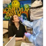 Kris Aquino Instagram – ***Pictures are from when i took my swab test mid August, repeated it a week after plus the ECLIA blood test. We quarantined for 3 weeks.

i’ve been blessed w/ a loyal & dedicated TEAM. we went through a difficult time from mid August to early September when Covid-19 became REAL for us- kuya josh was in Tarlac, bimb & i were spared- BUT 4 tested positive. 1 of them needed 2 months to fully recover.

this month it was time to renew their health care plans & i switched to @insularhealthcareph.

i’m praying we stay SAFE and the worst is behind us BUT because i’m going back to work- it’s my responsibility to take care of my team, my sons, and me. i chose @insularhealthcareph because they have doctors you can consult with 24/7 through telemedicine… i got an additional plan because my sisters are anxious that i’ll be on location starting this week & i do have my autoimmune issues- i was convinced to choose InLife Health Care because they have the Emergency Response Program through Lifeline Arrows PLUS the Advanced Life Support Ambulance & Medical Airlifts.

i learned from seeing it up close, no matter how cautious you are, illness & accidents can happen. i should take care of my family and those who take care of us.

i have 50 @insularhealthcareph ER Care cards with coverage up to P100,000 including for COVID-19… kailangan natin alagaan ang isa’t isa, and i feel blessed to be able to SHARE this with you. please LIKE this post & tell me why you or someone you LOVE will benefit from this ER Care card. #takecareteam