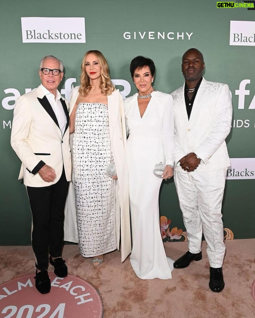 Kris Jenner Instagram - Last night was so amazing! Congratulations to my dear friend Dee @mrshilfiger who received the Philanthropic Leadership Award from @amfar, an important cause that Dee has been supporting for over 30 years! I am so proud of you Dee!!! @tomford @coreygamble @tommyhilfiger @theofficialsting @gettyimages @givenchy