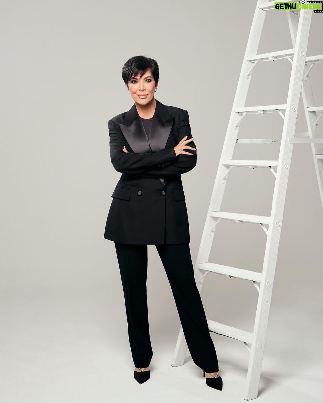 Kris Jenner Instagram - I’ve lived in California my entire life and I am so blessed to call LA home. This magical city is so full of life, creativity, energy and opportunity. There’s just no place like LA!! Thank you @lamag for naming me your Woman of the Year! #LAMag #LosAngelesMagazine