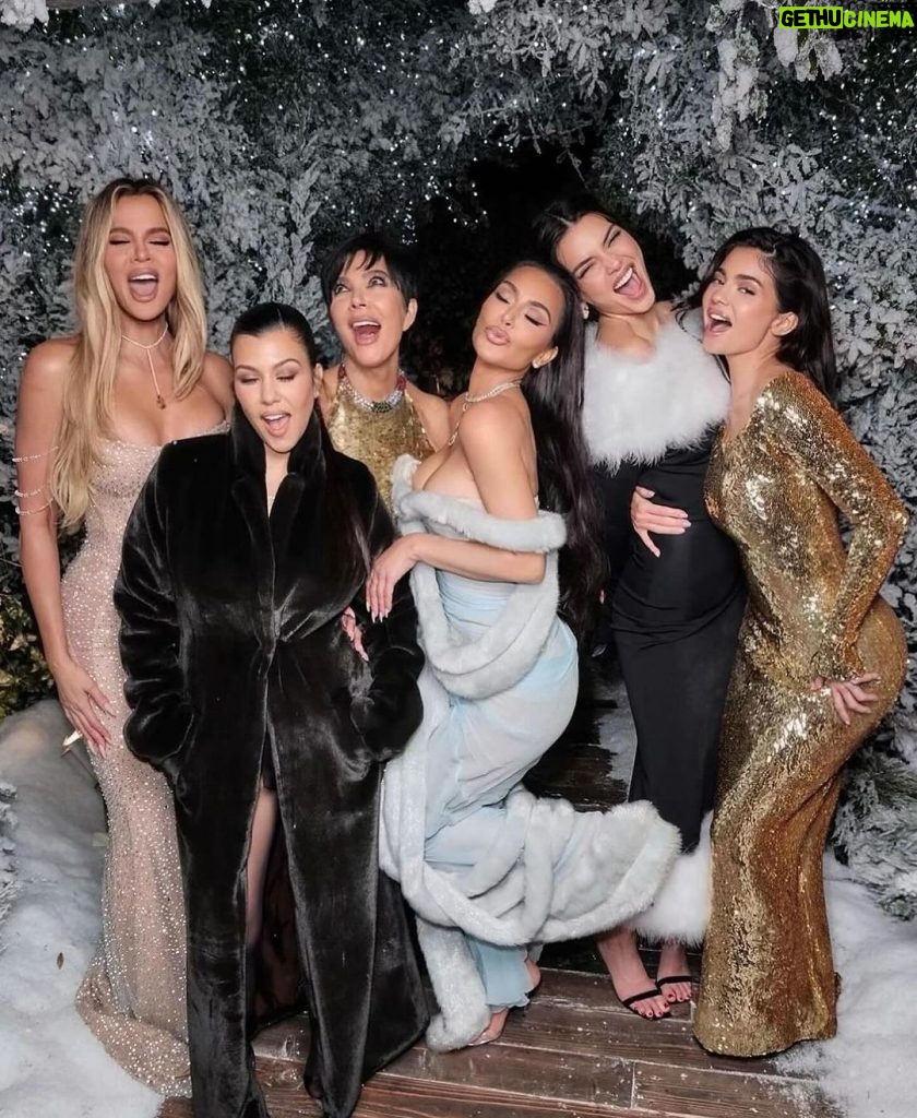 Kris Jenner Instagram - Happy International Women’s Day! I feel so blessed every single day to be surrounded by the most amazing, passionate, uplifting, loving and supportive women. Today we celebrate each other. To all my daughters, my granddaughters, my dearest friends, and to all of you, I wish you a happy #InternationalWomensDay!
