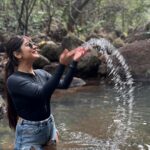 Krishna Mukherjee Instagram - I know my worth I know I shine So I’m gonna protect my energy all the time I know I’m gold I know I’m divine So I’m gonna protect my energy all the time. Thank you @dr_linosca07 @lenoxdias @afro_head_lino for this wonderful time.You guys are Amazing ♥️ love you and see you all soon🥂😘 #2024 South Goa,india
