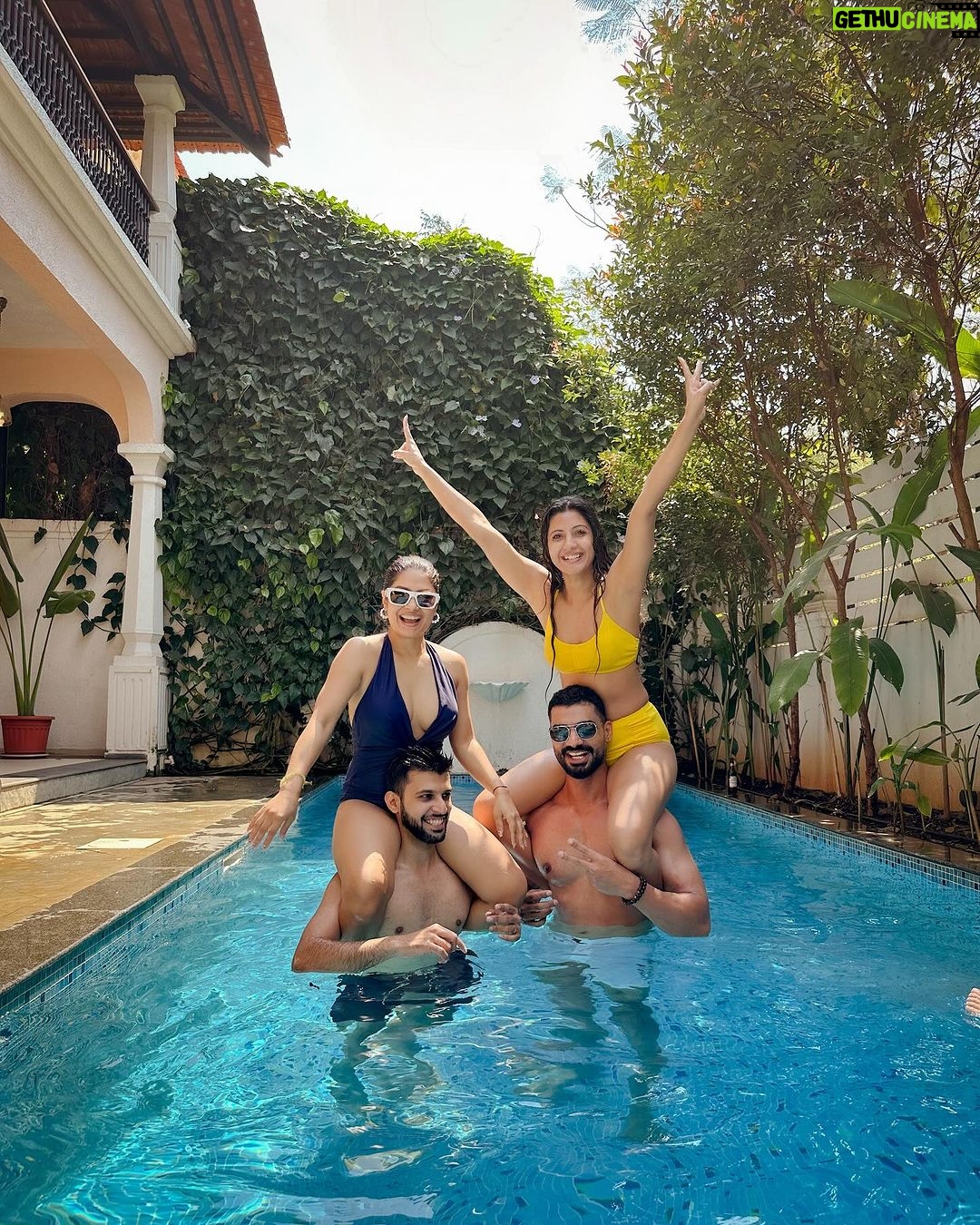 Krishna Mukherjee Instagram - Almost exactly after a year the four of us are in Goa again.. #Anniversarysoonđ and couldnât have asked for a better place then to hang out in this Private Luxury Villa - Penache by @stay.elivaas , thank you for the wonderful memories âĽď¸ . #LuxuryVillaGetaways #ElivaasStay @tigvillas.goa Assagao, Goa, India