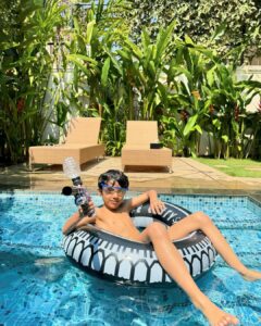 Krishna Mukherjee Instagram - Almost exactly after a year the four of us are in Goa again.. #Anniversarysoon😍 and couldn’t have asked for a better place then to hang out in this Private Luxury Villa - Penache by @stay.elivaas , thank you for the wonderful memories ♥️ . #LuxuryVillaGetaways #ElivaasStay @tigvillas.goa Assagao, Goa, India