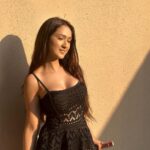 Krissann Barretto Instagram - It’s like I’m 3 different people 🤣♥️ #picture #picoftheday #outfit #ootd #fit #look #insta #instagood #instadaily #instagram #girl #black #sunkissed #golden #blessed #grateful #thankyou