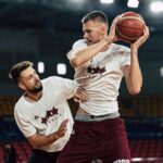 Kristaps Porziņģis Instagram - what a world cup. what a TEAM. PALDIES mūsu faniem! Mūsu zeme - Latvija 🇱🇻 Manila, Philippines