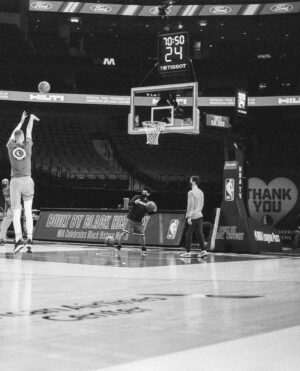 Kristaps Porziņģis Instagram - Since day 1 the fans and the city of Dallas welcomed me with open arms and I will always be grateful for that.
To my teammates, coaches, organization and the city THANK YOU! I wish you all continued success 💙