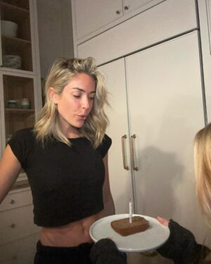 Kristin Cavallari Instagram - Happy to keep getting older as the years keep getting better. Buttttt how the heck am I 37?!! 🤣
