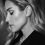 Kristin Cavallari Instagram - Our biggest sale of the year is still going on @uncommonjames || Up to 50% off jewelry, 30% off @uncommonbeauty and 30% off home