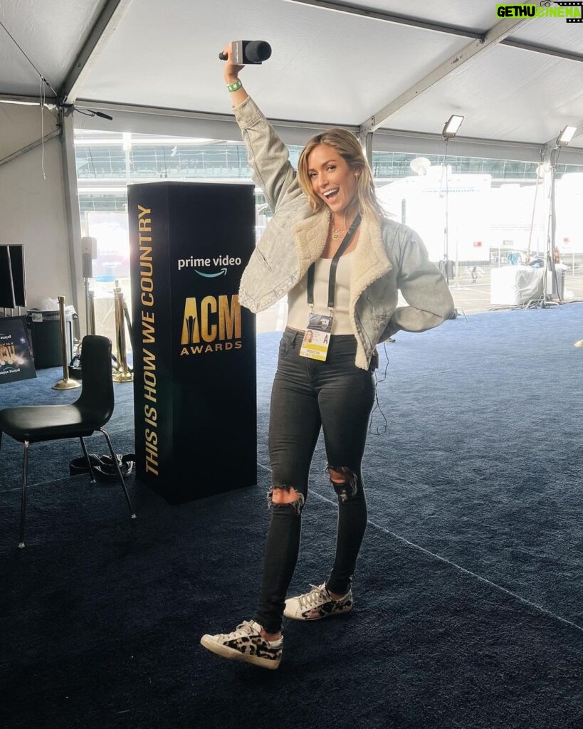 Kristin Cavallari Instagram - Rehearsals! Back on the red carpet tomorrow for @acmawards (it’s been exactly 2 years since I’ve done this stuff so to say I’m excited is an understatement)! Check it out on @primevideo Las Vegas, Nevada