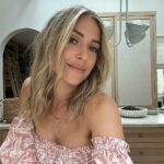 Kristin Cavallari Instagram - Do we still post selfies? These necklaces just launched so I am