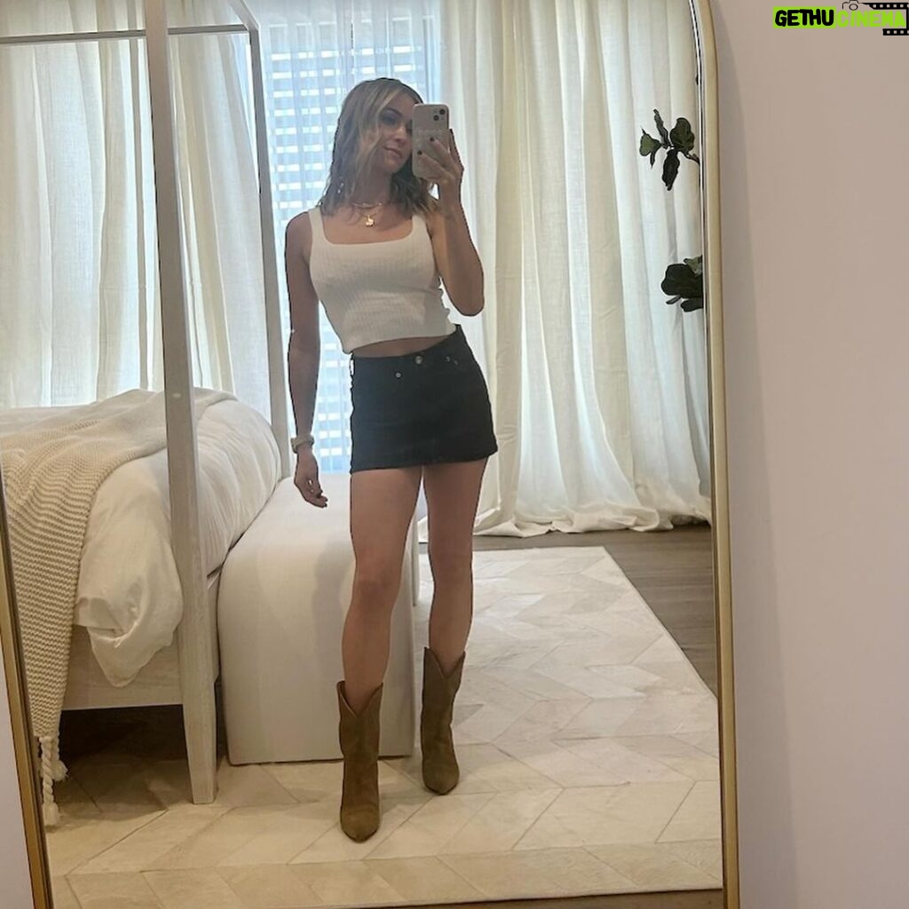 Kristin Cavallari Instagram - LA in outfits Lala Land