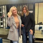 Kristina Orbakayte Instagram - Гармония дружбы - это ли не счастье 🕊️❤️✌️ @vladislavlisovets @contora_lisovets Парикмахерская Контора Vladislav.Lisovets