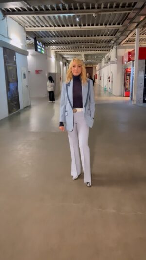 Kristina Orbakayte Instagram - 01.03 2022 Иваново, мы скоро увидимся! #кристинаорбакайте #kristinaorbakaite 💙🕊
