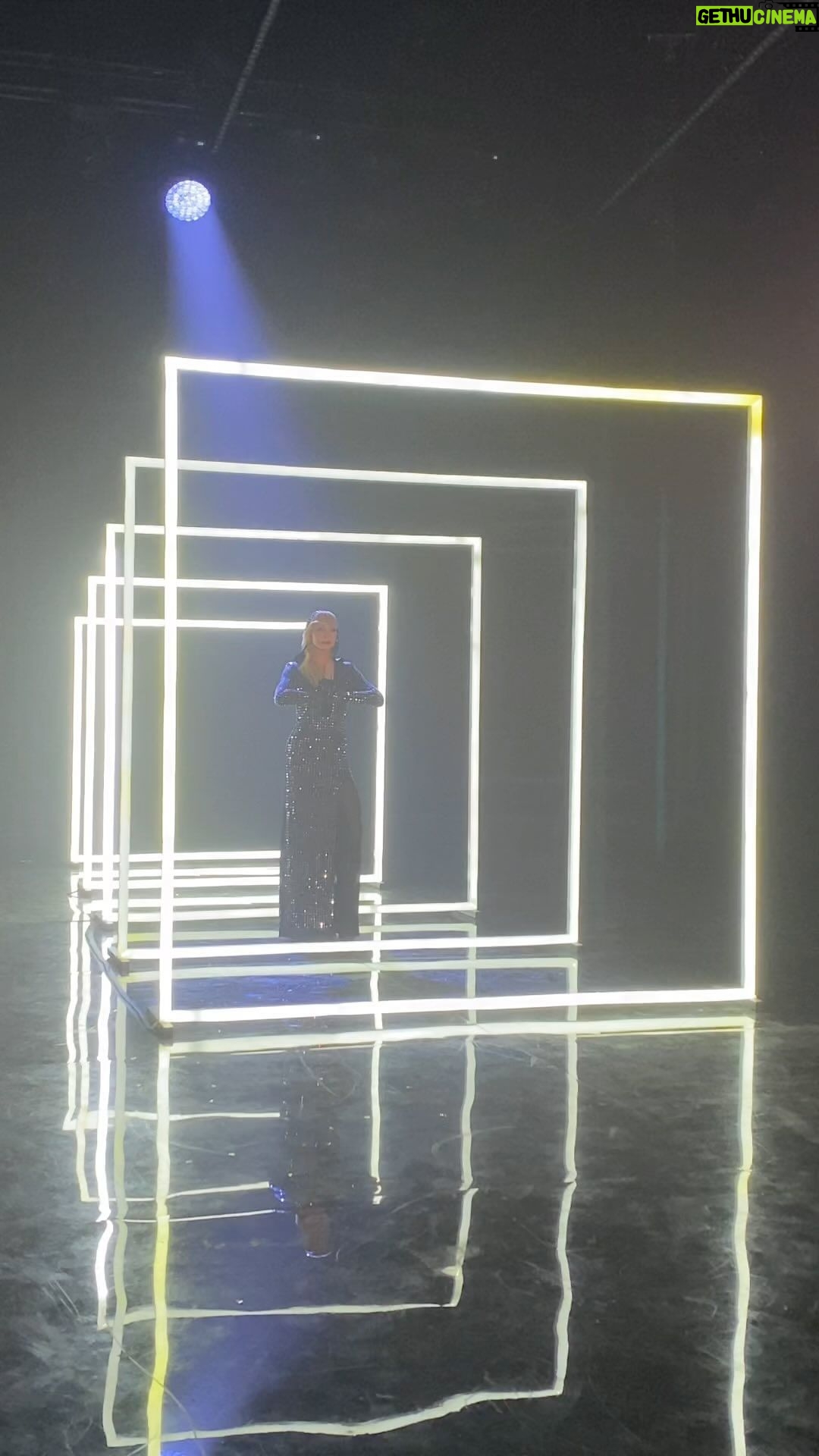 Kristina Orbakayte Instagram - За кадром 📹 #backstage #кристинаорбакайте