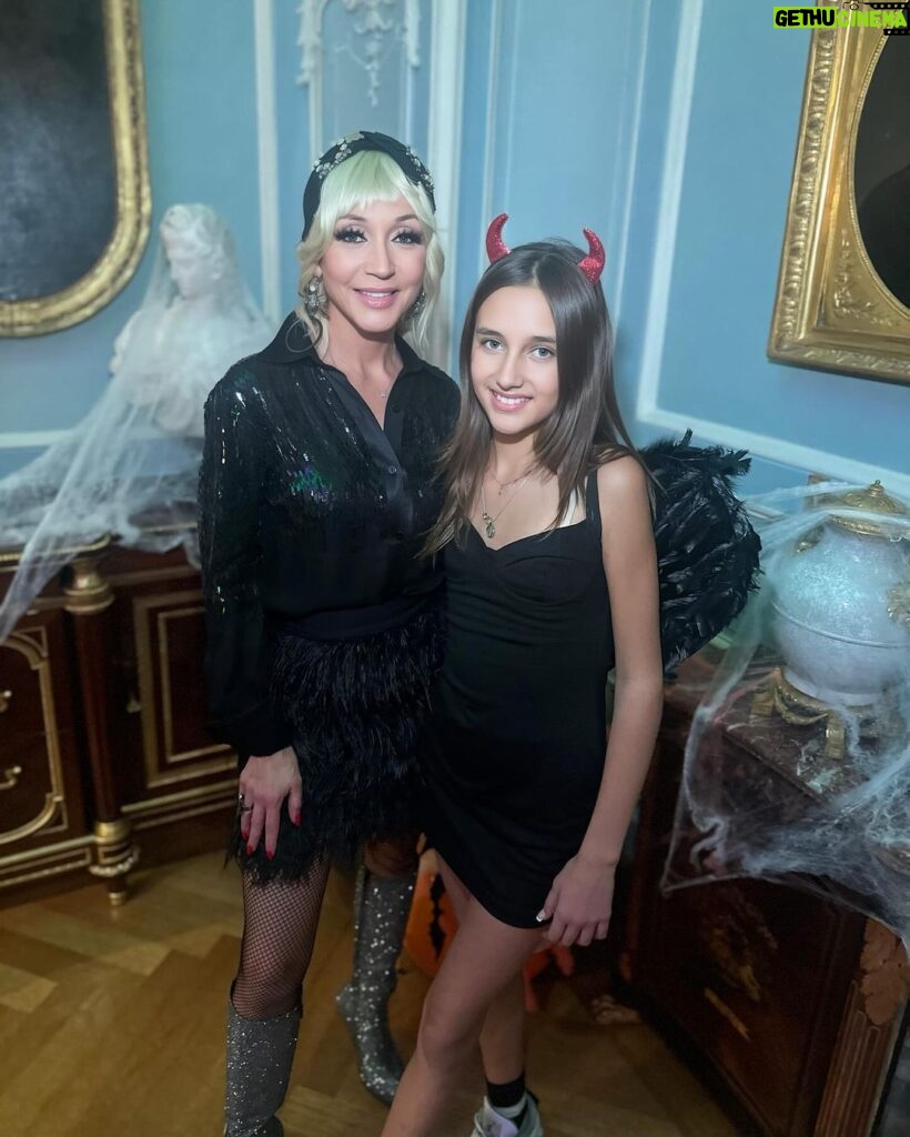 Kristina Orbakayte Instagram - Вечеринка Хэллоуин-Halloween 2023 🎃👻 #кристинаорбакайте #halloween