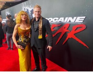 Kristofer Hivju Instagram - @cocainebear is out today! A lovely night at the premiere with @grymolvaerhivju ✨Thanks @riccovero_1936 for the black armor. To @svetlanahairstylist_ as allways. With LA back up from @hairbytiph Gry’s beautiful dress is by @oveharderfinseth Jewelry @gullsmedbuggeauthen and @grygrindbakken photo by #alexJ.Berliner #ad