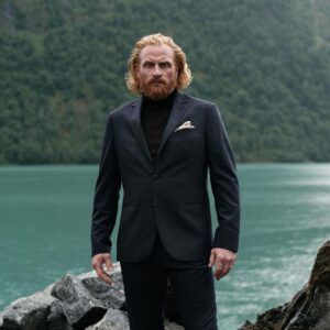 Kristofer Hivju Instagram - RICCOVERO is back! Had a great shoot with the @riccovero_1936 Team! I’m a proud ambassador through many years. Stores re- opens today⭐️ at @riccoverobyporten @riccovero_paleet and in #riccoveroolden Congrats!🏆 Last shot with Finn Einar Kvamme - founder of Ricco 📷 @mariusbeckdahle #proudnorwegian #riccovero