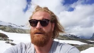 Kristofer Hivju Instagram - Circularcollection  by @synsamofficial ♻️ These frames are made of old glasses and have been given new life! #synsamcircular is a sustainable  and cool choice #circularcollection @synsamofficial #add