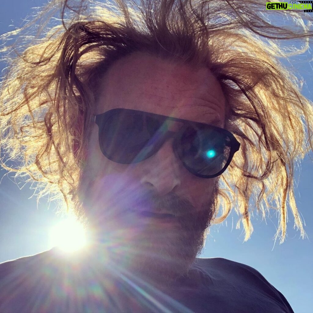Kristofer Hivju Instagram - Summer is coming! ✨ @oscareide The finest of Scandinavian eyewear- design! Handcrafted in 193 steps, nearly weightless, exclusively sold at #synsam @synsamofficial #oscareide attetion to details @panoramaagency