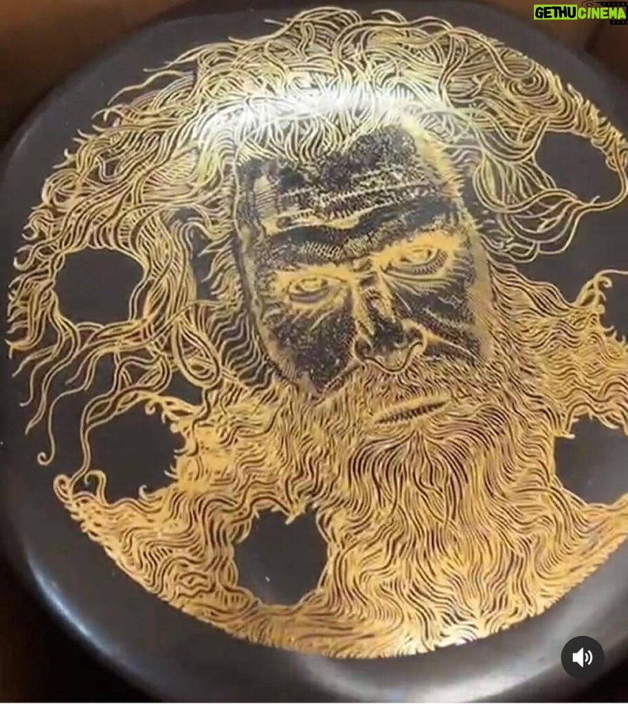 Kristofer Hivju Instagram - Out now🏆 Link in bio✨ My signatur disc is straight flying Star Roc - San Marion Mold designed by @skeetscienski - Limited edition Huge thanks to @gurudiscgolf and @innovadiscs @innovanorge Really hope you like it! Im super proud!🕺🙌🏻🥏#ad