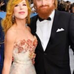 Kristofer Hivju Instagram - Great night at the #sagawards #sagawards2020 ! 🙌🏻 An honor to be nominated - congrats to the winners! @grymolvaerhivju ‘s beautiful dress by @oveharderfinseth Toxido by my long time partners @riccovero_man Thank you to our hairmaster @svetlanahairstailist @sistemohikaner and @ellaguthus Homage to my agencies @panoramaagency and @unitedtalent Jewelry from @katehermansen and @carolinesvedbom Grooming @christinadetroit Thanks to @bellebijouxnorway #gameofthrones #riccovero #ad #sagaftra The Shrine Auditorium