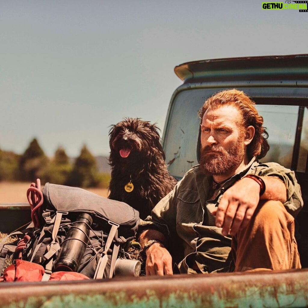 Kristofer Hivju Instagram - Ready for your next adventure? With #amexplatinum along for the ride you will breeze through security check with Fast Track and spare in the lounge before take-off. See you out there! 👋🌏@americanexpressnorge @americanexpressverige @amexsuomi #amexplatinum #amexnordics @americanexpress #ad