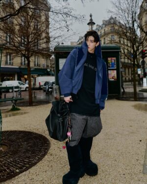 Krit Amnuaydechkorn Instagram - 🚶 @balenciaga