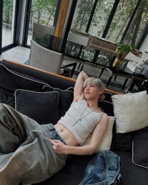 Krit Amnuaydechkorn Instagram - 🤷