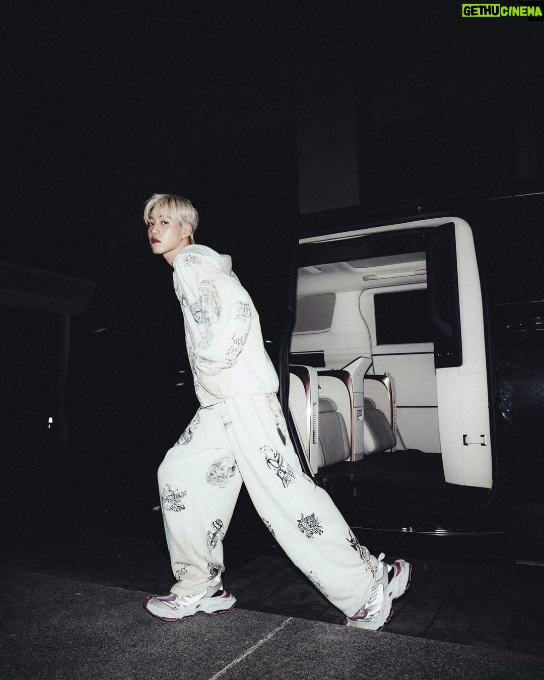 Krit Amnuaydechkorn Instagram - Taking off to new @Balenciaga store at TRX🏃🏼
