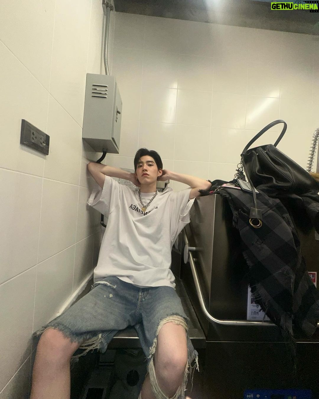 Krit Amnuaydechkorn Instagram - 🫧