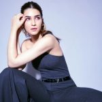 Kriti Sanon Instagram - ♠️♠️ Outfit- @michaelkors Jewelery- @shoplune Styled by- @sukritigrover Styling Team- @vanigupta.23 HMU- @aasifahmedofficial @kavyesharmaofficial 📸- @vidhigodha