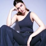 Kriti Sanon Instagram - ♠️♠️ Outfit- @michaelkors Jewelery- @shoplune Styled by- @sukritigrover Styling Team- @vanigupta.23 HMU- @aasifahmedofficial @kavyesharmaofficial 📸- @vidhigodha