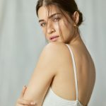 Kriti Sanon Instagram – Akhiyaan Gulaab! 👁️ 🌹 

#TeriBaatonMeinAisaUljhaJiya 9th Feb 🌹

@herveleger