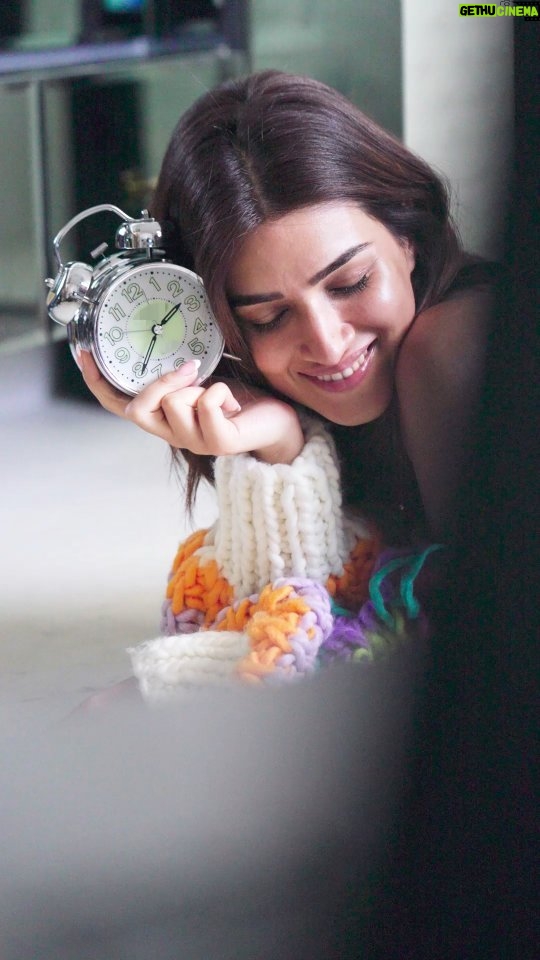 Kriti Sanon Instagram - Stay tuned! Launching tomorrow! 💜💜