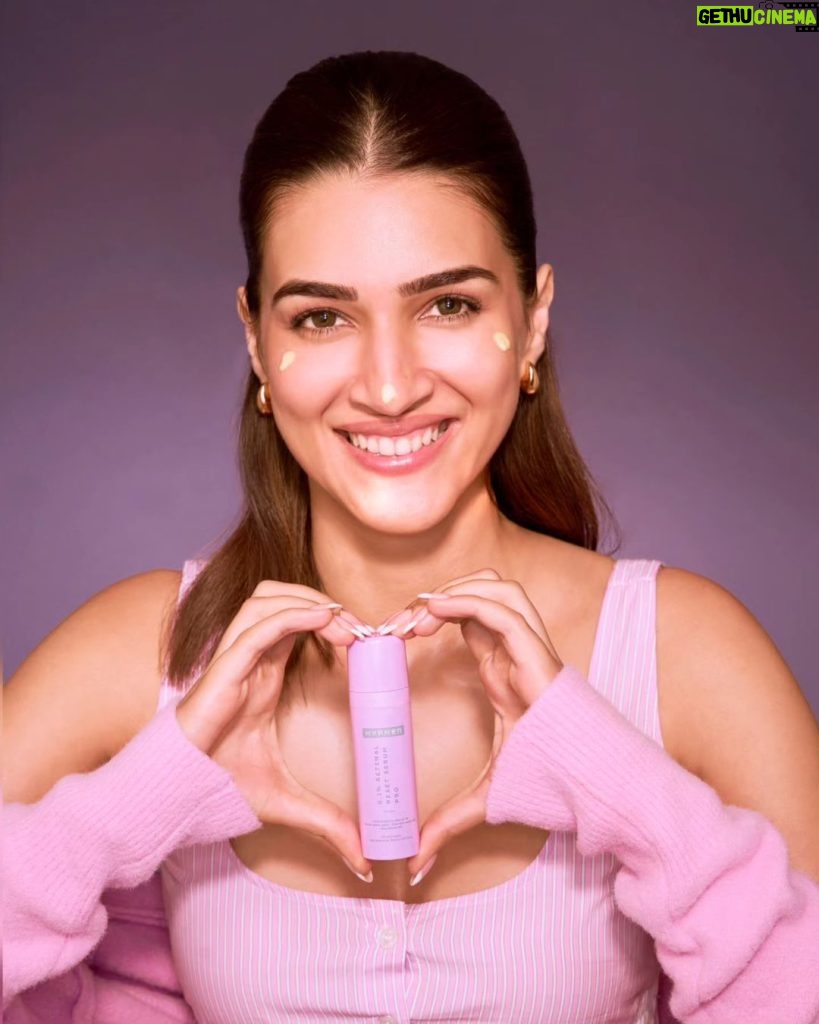 Kriti Sanon Instagram - LAUNCH ALERT! 💜 We at Hyphen are excited to have created the Retinal Reset Serum with Encapsulated Retinal 🕰️💜 Using retinoids in my night routine has been a game changer for me in the past 3 years! And we had to hyphen it for you guys 🫶 This serum is 30% more effective than regular retinol, is gentle and has been crafted with a blend of many amazing natural & active ingredients to reset your skin's clock and boost collagen! We have hyphened it in 2 strengths : 0.05% encapsulated retinal for beginners and a Pro version with 0.1% encapsulated retinal. If you haven’t started your Retinoid journey yet, its never too late to hyphen it to your routine! #ResetTheClock Shop now on letshyphen.com or Amazon, Flipkart and Nykaa! With love, Kriti Sanon #Letshyphen #HyphenSkincare #ResetTheClock #RetinalResetSerum #EncapsulatedRetinal