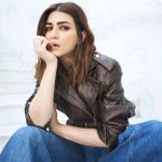 Kriti Sanon Instagram - Smoked up eyes Messy hair ISSA VIBE!! ✌️ @frame Styled by- @sukritigrover Styling Team- @vanigupta.23 HMU- @aasifahmedofficial @adrianjacobsofficial 📸- @vidhigodha