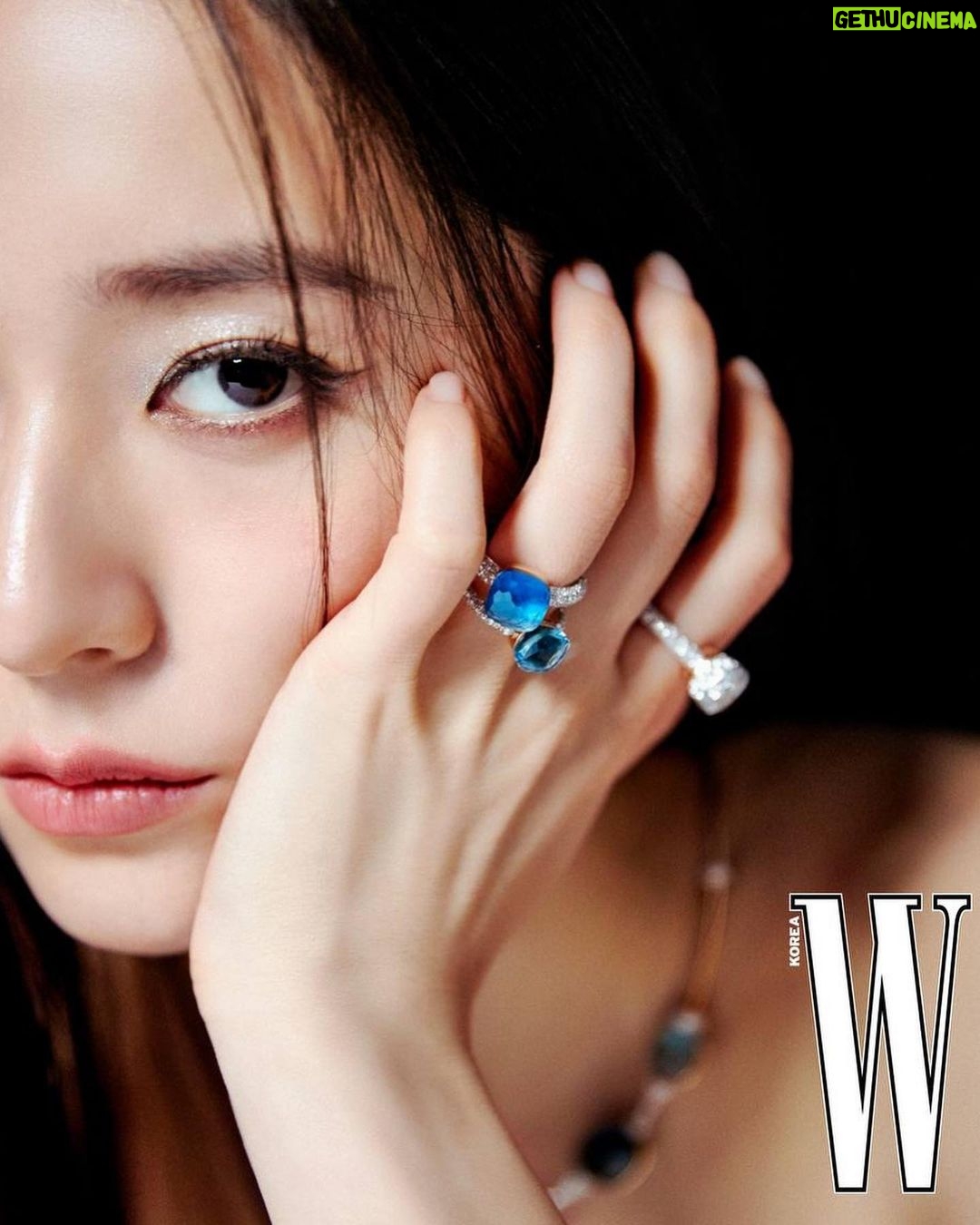 Krystal Jung Instagram - π @pomellato #ν¬λ©λΌν