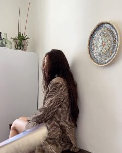 Krystal Jung Instagram - 📹🎁 from south of france with @ralphlauren link in bio:)