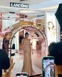 Krystal Jung Instagram - 💓🌷🌸 @lancomeofficial #lancomesg #idolebylancome #beyourownidole Singapore