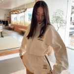Krystal Jung Instagram - 유치원세트🐶 맛있는🍔🍩 썸 요가🧘🏻‍♀️ 김부각feat팔짜눈썹😋 Los Angeles, California