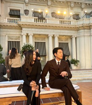 Krystal Jung Instagram - 최영도. 여기서 보네? 👑🤣