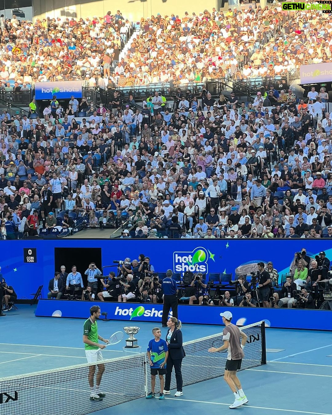 Krystal Jung Instagram - @australianopen men’s finals🎾🎾🎾 #RalphLauren #RLTennis #AusOpen #AO2024 #RL888 Melbourne, Australia