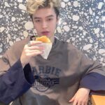 Krystian Wang Instagram - 🍔