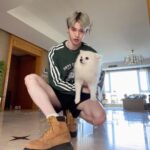 Krystian Wang Instagram - 我管好丘鲁比 你管好你自己 (抱了个机关枪