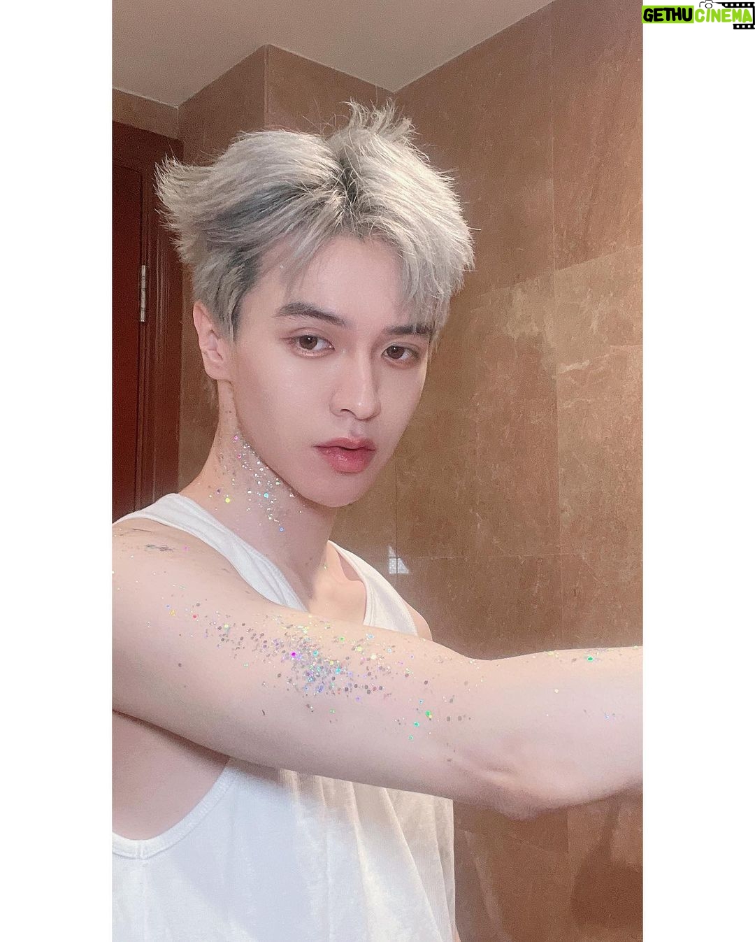 Krystian Wang - 131.6K Likes - no rush, no rush