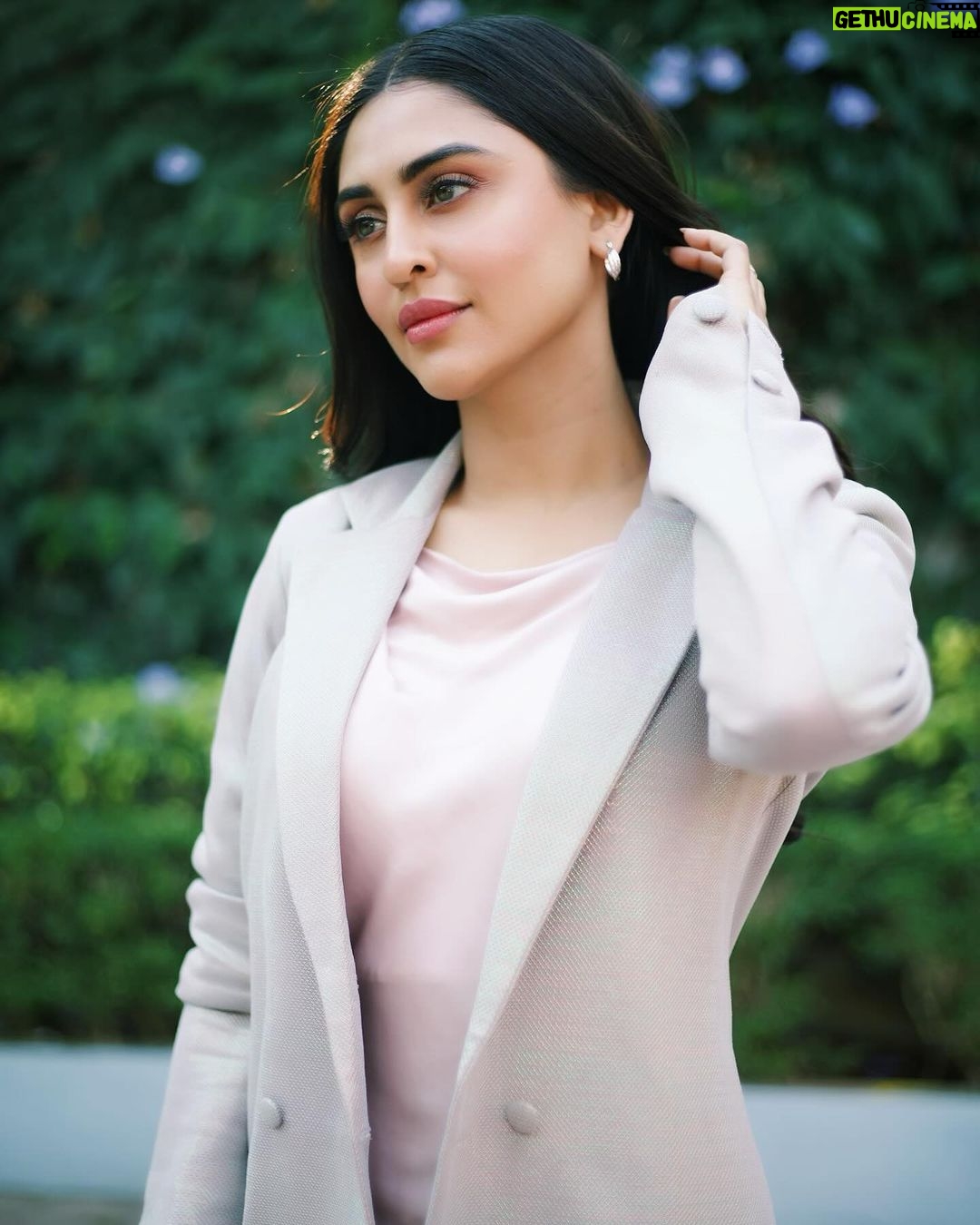 Krystle D'Souza Instagram - Soft girl with a boss vibe ⚡️ . . Outfit : @essofficial.in PR :- @vblitzcommunications HMU : @glamblushmakeup Styled by : @darshitaapatel @ankiitaapatel